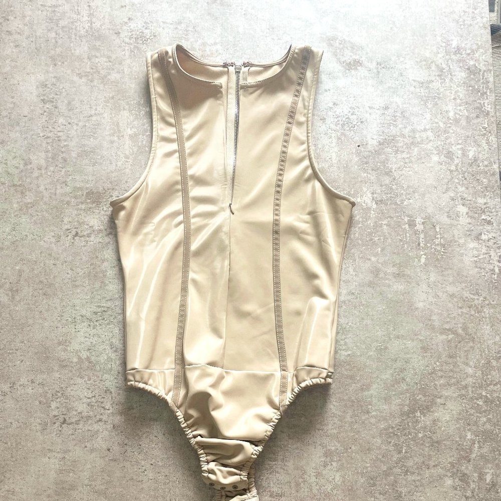 Maniere De Voir Size 10 PU Bodysuit